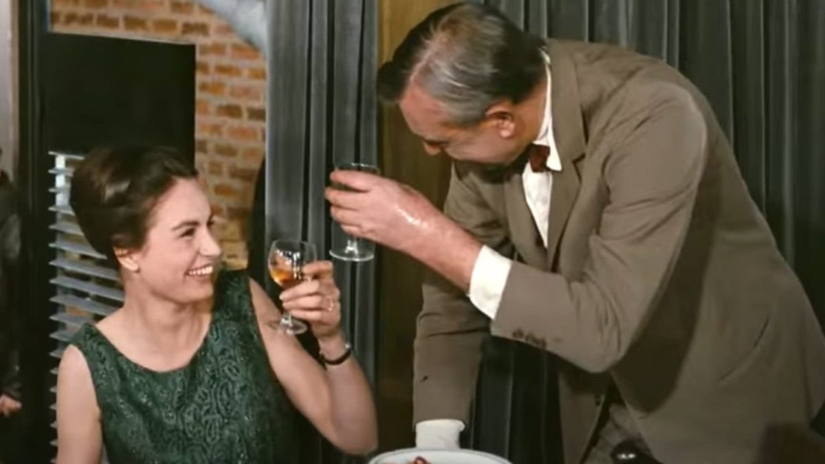 Image from the movie "PlayTime"