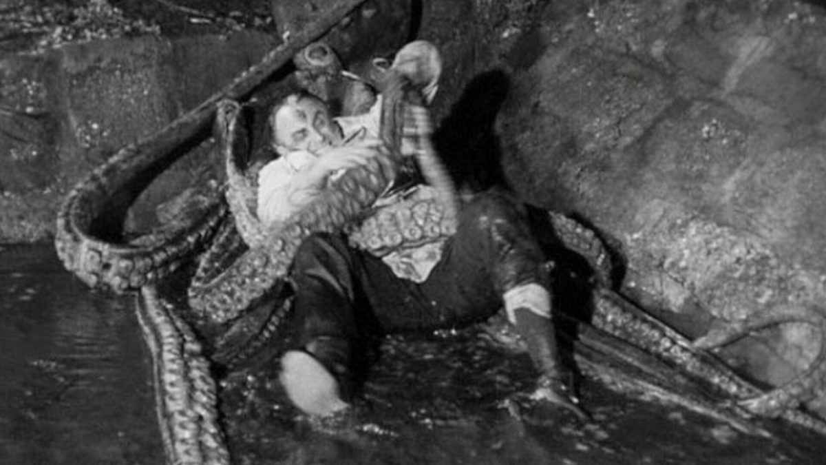 Image from the movie "Bride of the Monster"